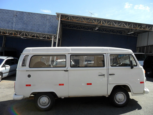 Imagem 5 de 13 de Vw Kombi Standart 1.4 Flex 9 Lugares 2014
