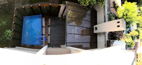 Imagen 16 de 17 de Casa En Venta De 4 Ambientes Con Cochera En Lomas De Zamora