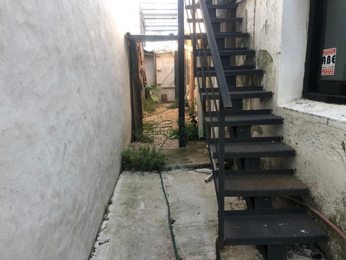 Excelente Local Con Departamento En La Barra- Ref: 36776
