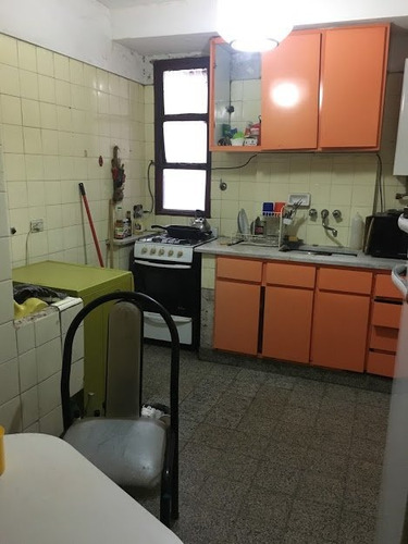 Imagen 8 de 10 de 3 Ambientes Al Frente Con Balcon