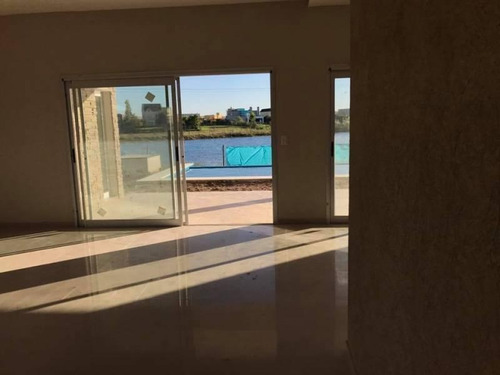 Imagen 16 de 17 de Casa En Venta En San Gabriel, Villanueva, Tigre