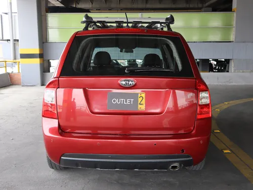 Kia Carens RONDO LX 2.0 MT 4X2 7 PSJ
