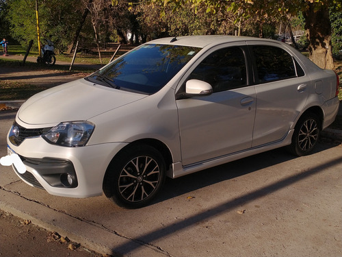 Toyota Etios 1.5 Platinum 6M/T