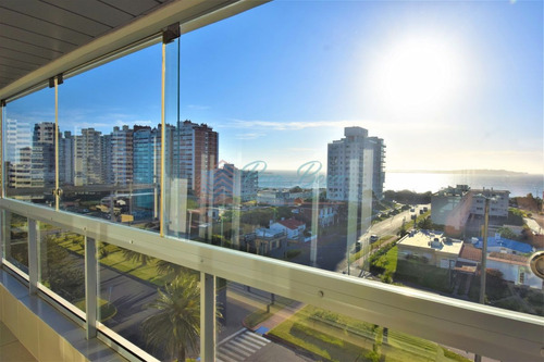 Imagen 15 de 21 de Apto, Con Hermosa Ubicación, Cerquita De Todo, Conrad, Gorlero, Playa, Certros Comerciales Y Más.
