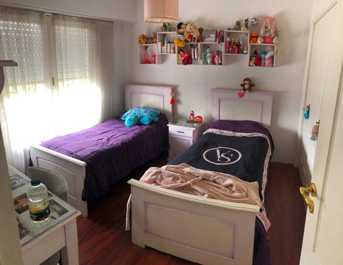 Chalet 4 Ambientes. Parque. Zona San Carlos.