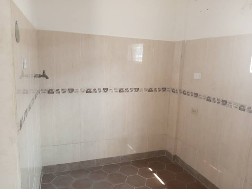 Imagen 8 de 8 de Alquilo Local Comercial Barrio Sucre Barcelona