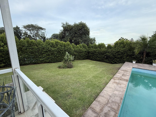 Casa En Ctry Las Yungas