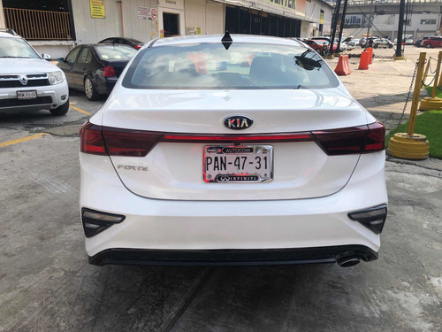 Imagen 6 de 14 de Kia Forte 2.0 Lx Mt 2019