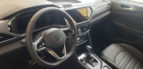 Imagen 12 de 18 de Volkswagen Taos High Bitono 3
