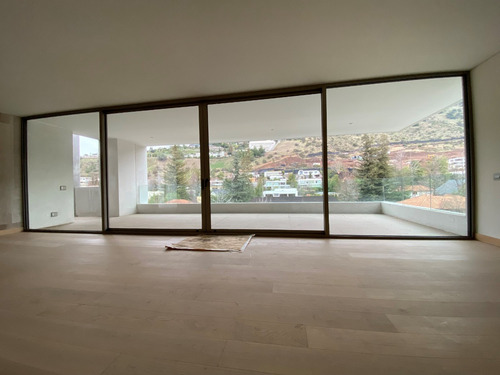 Dpto, 3 Dorm.+ 3 Baños + 3 Est. Manquehue Oriente, Nuevo