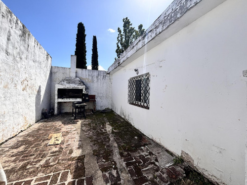 Casa A La Venta Con Renta Hasta Abril 2026 - Bella Vista