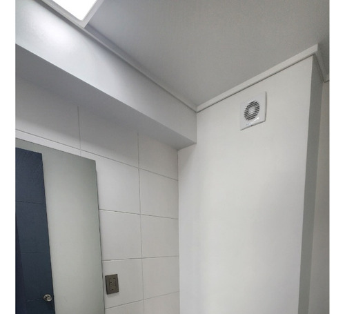 Oficina Moderna Con Estacionamiento En Arturo Prat Con Ñuble