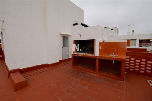 Alquila Apartamento 3 Dormitorios , 2 Baños-ref:2521