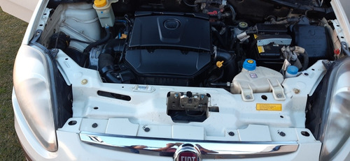 Fiat Punto 1.6 Essence 2013