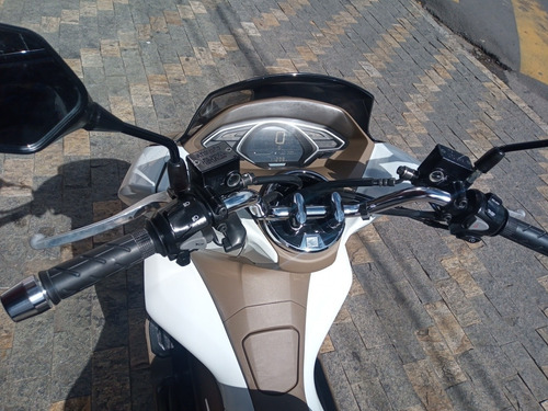 Imagem 10 de 10 de Honda Pcx 150 Dlx