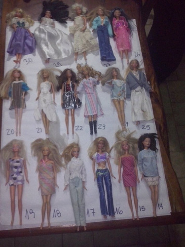 17 Muñecas Barbies Con Ropa Tal Fotos  Precio Por Cada Una  