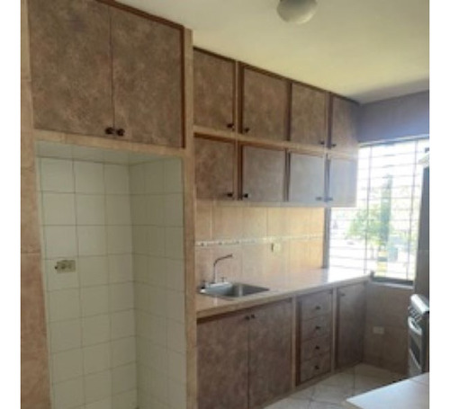Vendo Apto Mañongo, Portal De Mañongo I, 99m2 3/3/2 Frente Al Sambil, Pozo Planta 50%