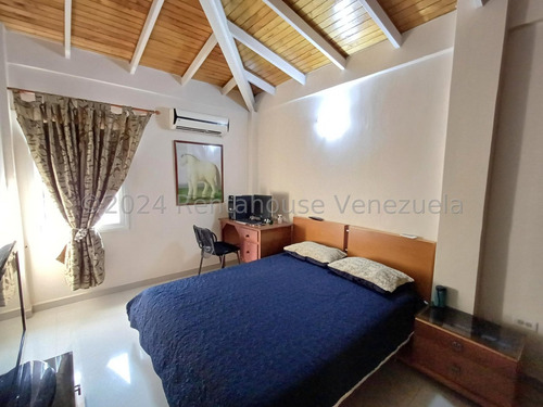 Hermoso Townhouse En Venta Ubicado En La Morita Ii Urb Villas Geicas Db 24-19067