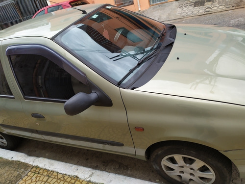 Renault Clio Sedan 1.0 16v Rn 4p 2001