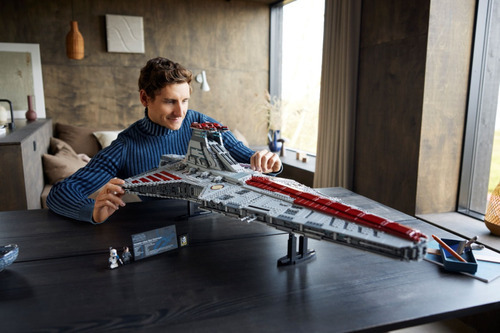 Lego Star Wars Crucero De Ataque Venator Ucs 75367 - 5374 Pz