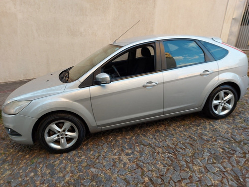 Imagem 2 de 11 de Ford Focus 2011 2.0 Glx Flex Aut. 5p