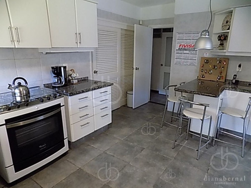 Imagen 26 de 27 de Casa En Punta Del Este Paya Mansa, 6 Dormitorios + Dep Y Piscina.