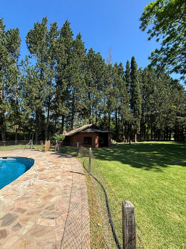 Venta Quinta, Pileta, Quincho Barrio El Remanso.
