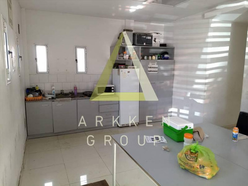 Oportunidad! Impecable Nave En Parque Industrial