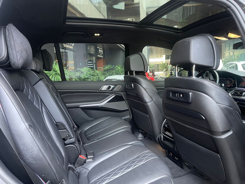 BMW X7 4.4 V8 M50I
