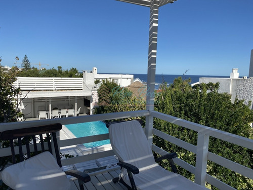 La Barra, 3 Suites Y Servicio, Gateando Al Mar. Pileta. 200 Construidos Y 150 M2 En Decks. Aa. Vista A Olas. Ruta Al Mar!- Ref: 6236