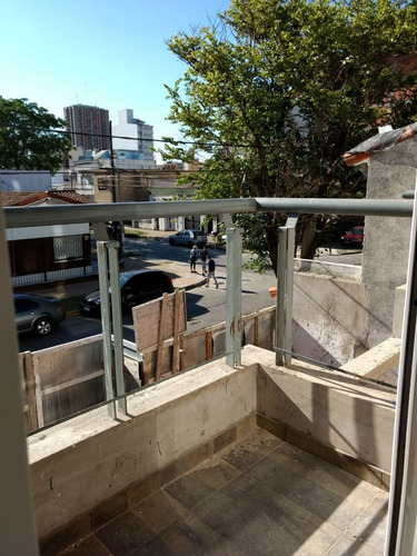 Imagen 4 de 14 de Vendo Departamento 2 Amb Muy Amplio Frente C/renta