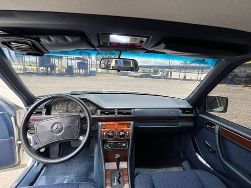 Mercedes Benz E-260