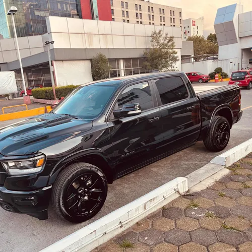RAM Ram 1500 5.7 Laramie Sport Crew Cab 4X4