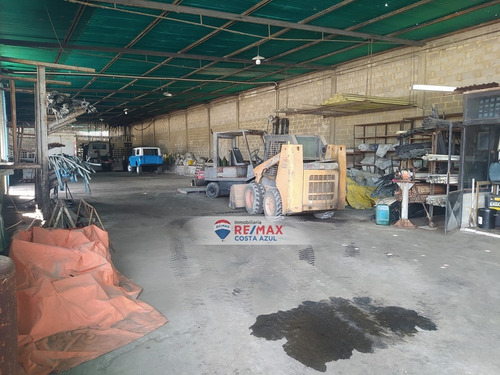 Remax Vende 09 Galpones Comerciales En Tucacas. Carretera Morón Coro.