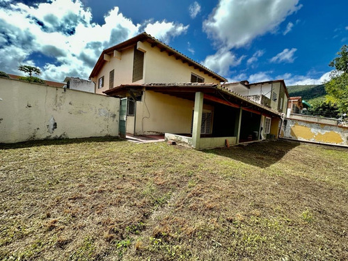 Se Alquila Casa 500m2 5h/4b/2p La Trinidad