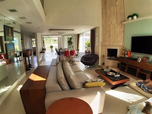 Imagem 3 de 28 de Gloria - Residência Alto Padrão - Averbada - Com Excelente Acabamento E Muito Bom Gosto Ideal Para Você Que Gosta De Receber Amigos - Ampla - 137 - 69392459