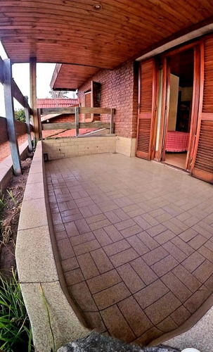 Imagen 4 de 30 de Chalet De 5 Ambientes En Venta Emplazado Sobre Dos Lotes