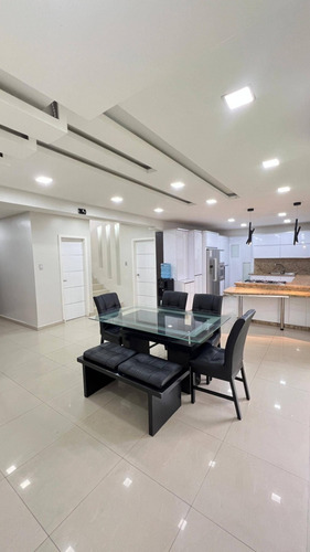 Extraordinaria Casa, Calle Cerrada Ubicada En Trigal Norte Fp 26036