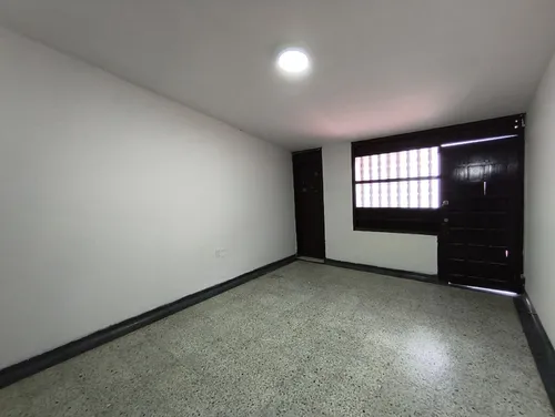 Casa En Arriendo En Lleras Restrepo. Cod A19837