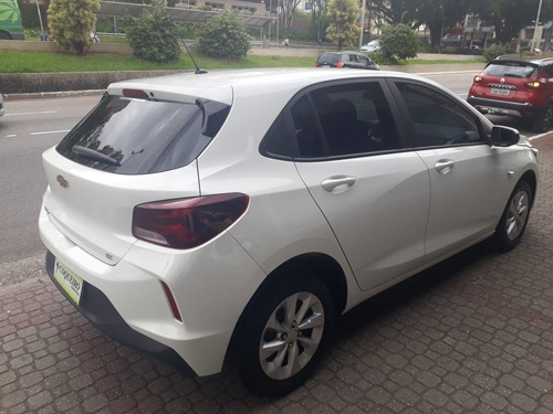 Imagem 4 de 7 de Chevrolet Onix 1.0 Plus Lt