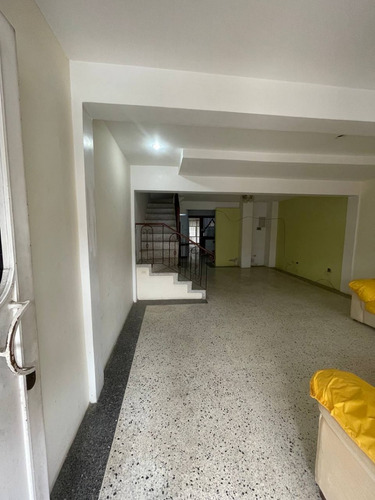 Inzitu Realtors Vende Casa En Venta En Urb. Parqueserino, San Diego Km