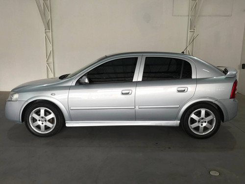 Chevrolet Astra 2.0 Mpfi Advantage 8v Flex 4p Automático