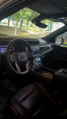 GMC Yukon 6.2 Denali 8 Vel Awd At