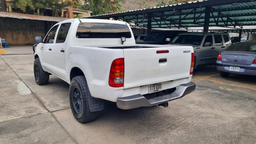 Imagen 4 de 7 de Toyota Hilux 2.7 Doble Cabina
