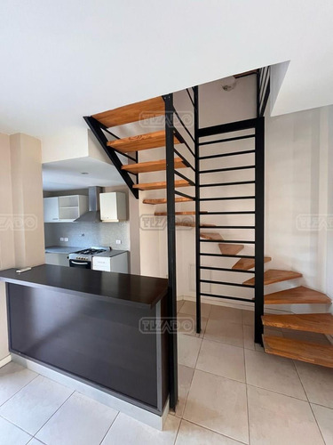 3 Dormitorios En Venta. Triplex. Tigre. Complejo Milbergtown
