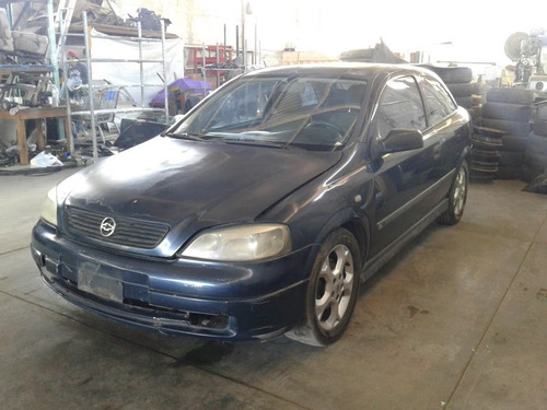 Moldura Vista De Cajuela Chevrolet Astra Hatchback 2000-03
