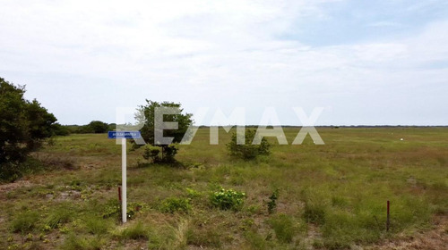 Terreno En Venta En Fraccionamiento Punta Jerez