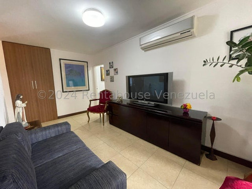 Carla Gonzalez Apartamento En Venta En La Urbanizacion Altamira Sur Mls #24-22345 Sc