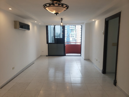 Imagen 8 de 25 de Amplio Apartamento En Toda La Vía Argentina