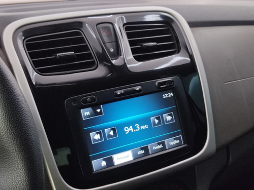 Imagem 14 de 19 de Renault Logan Expression 1.0 16v (flex)